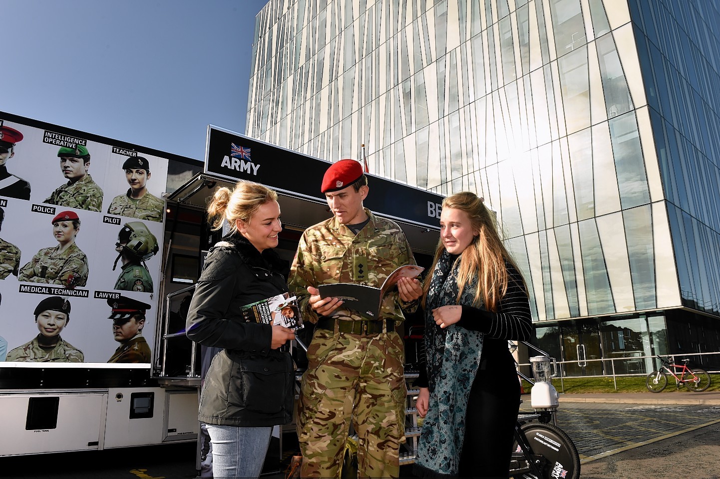 Army recruitment drive comes to Aberdeen university