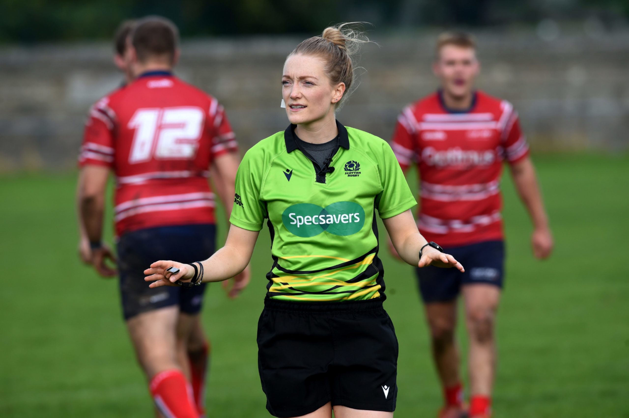 Aboyne's Hollie Davidson to referee first professional men's match in ...