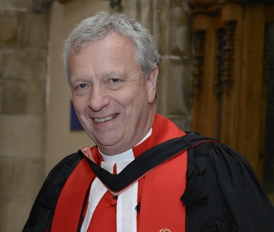 Aberdeen Uni graduations: Former kirk moderator given honorary ...