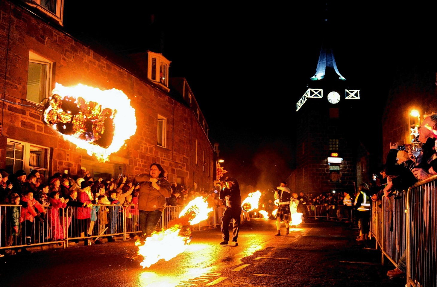 stonehaven new year fire balls