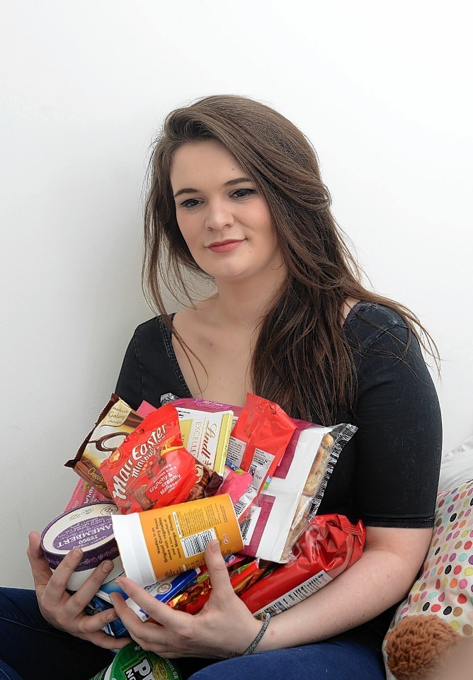 Aberdeen Woman Went From A Size 10 To A 16 Because Of Sleep Eating 6008