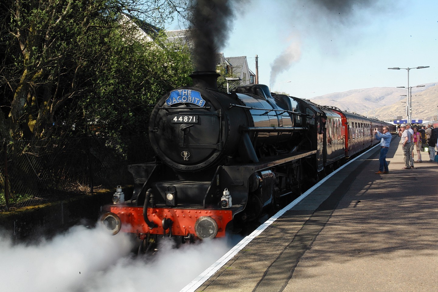 Steam train line фото 25