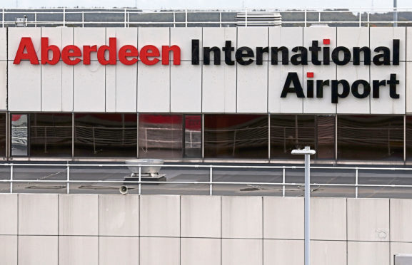 Αποτέλεσμα εικόνας για Aberdeen International Airport to help around 1,000 passengers on Christmas Day