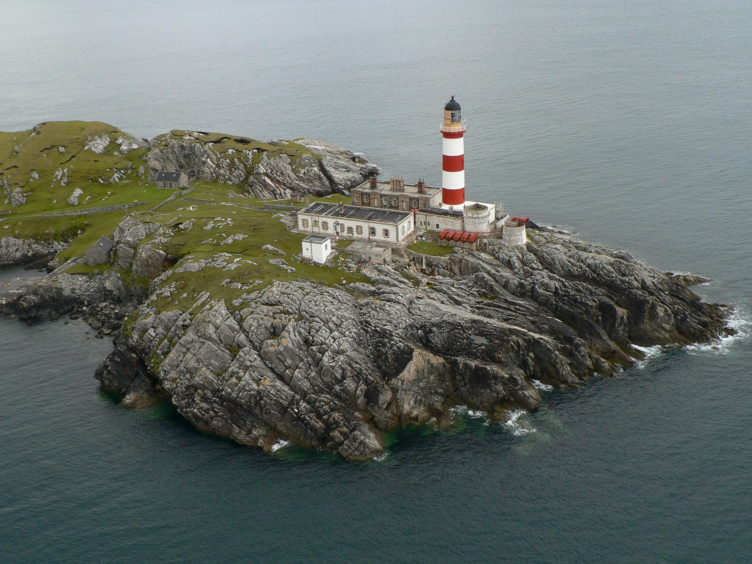 A Centuries Old Lighthouse In The Outer Hebrides To Be Transformed ...