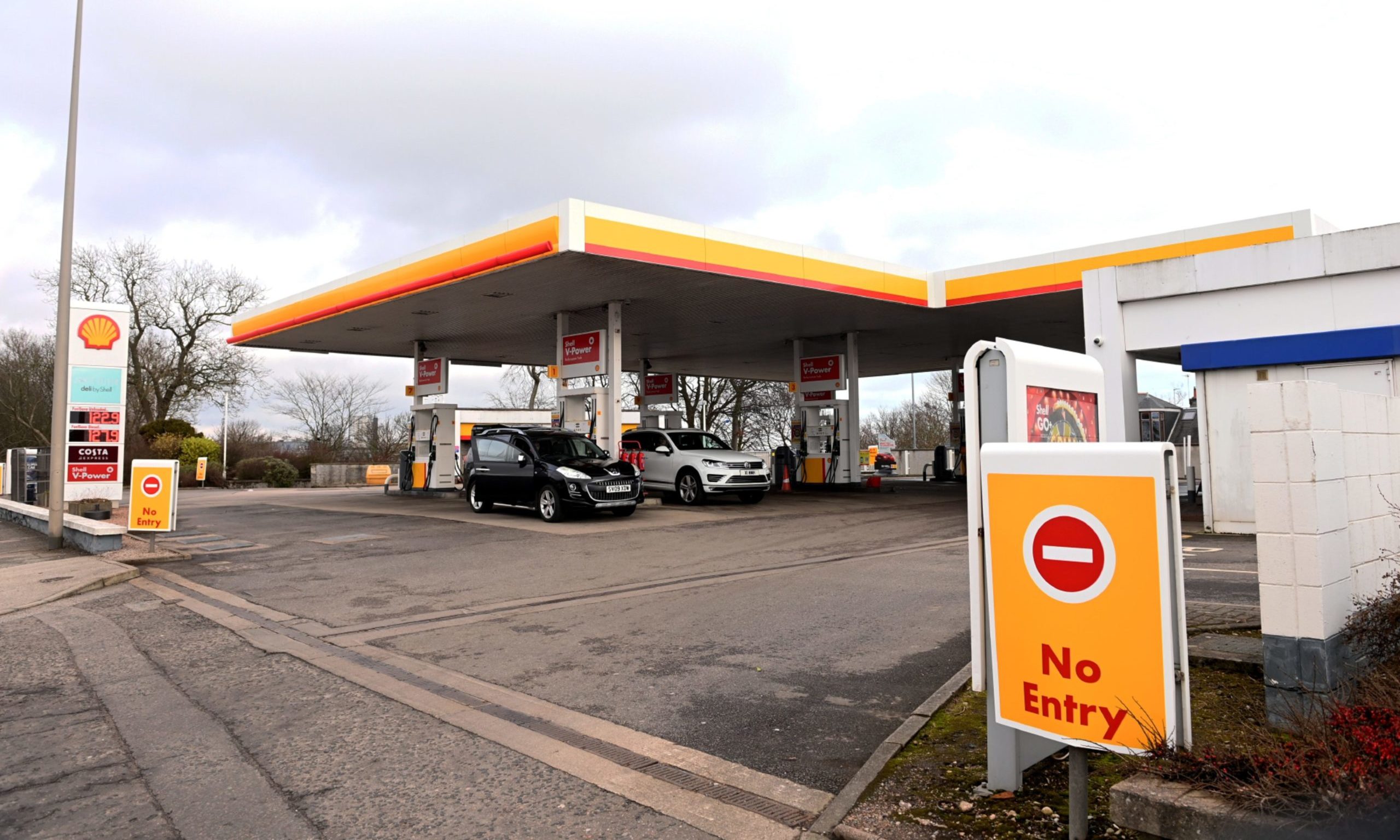 Plans lodged to knock Shell petrol station down and redevelop it