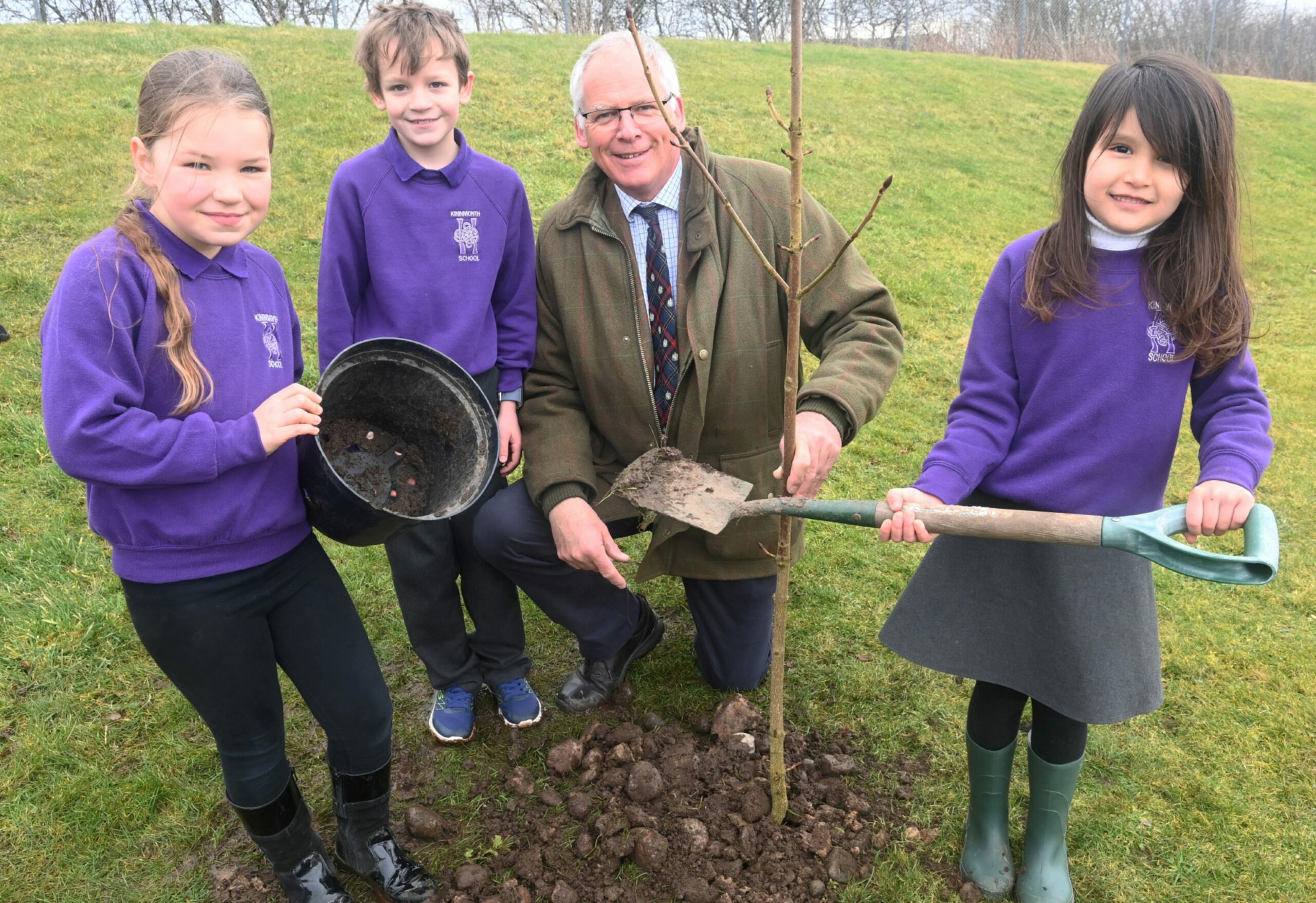 North-east pupils plant tree for Queen's platinum jubilee