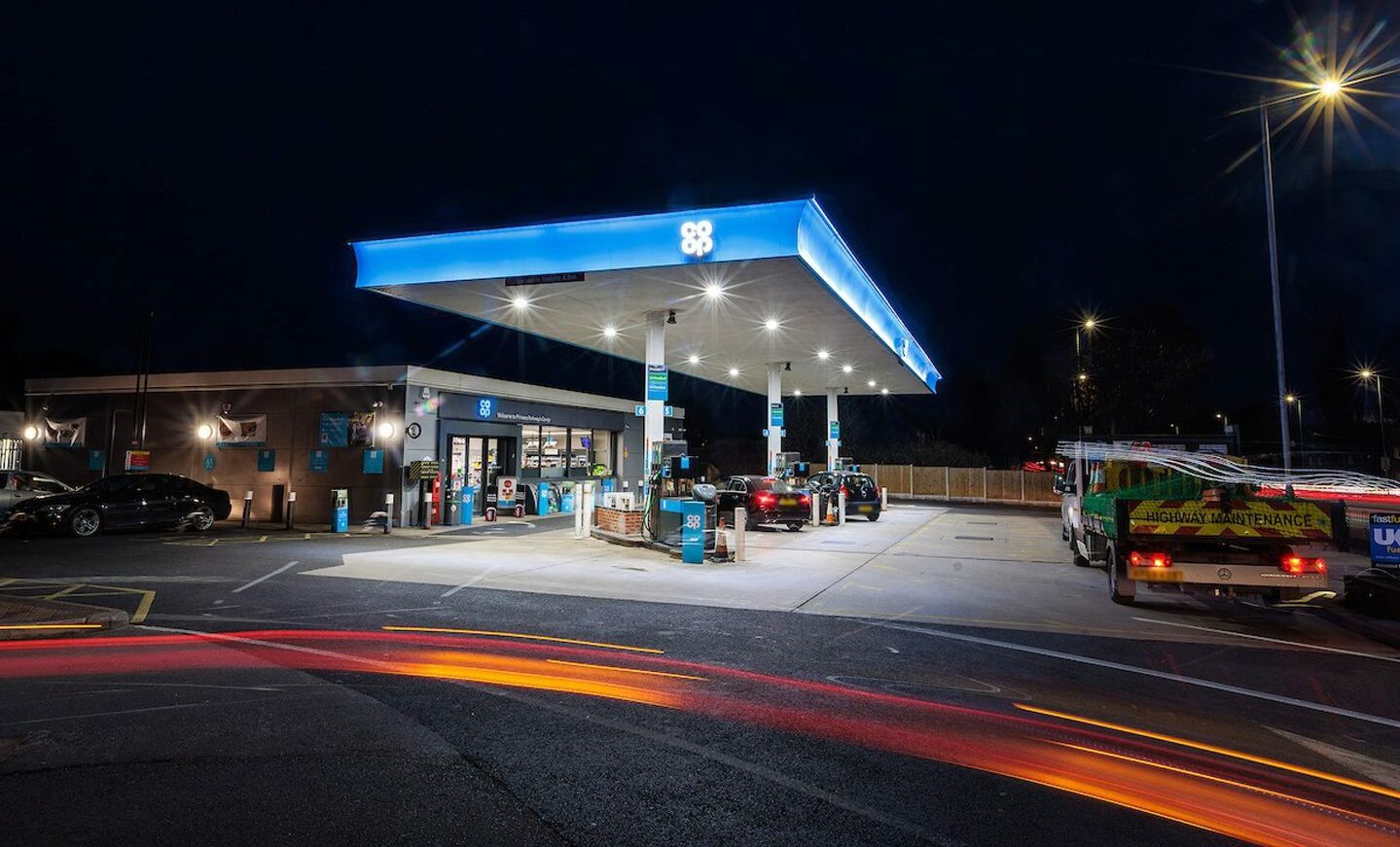 Co-op sells petrol forecourts for £600m