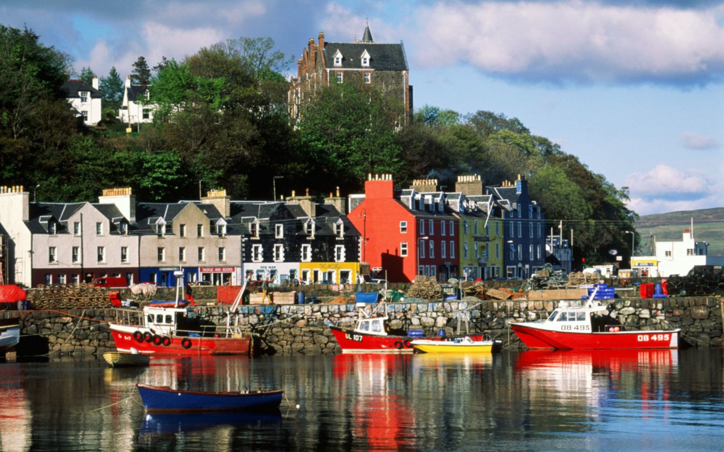 Woman taken to hospital after fall on Isle of Mull coastal path