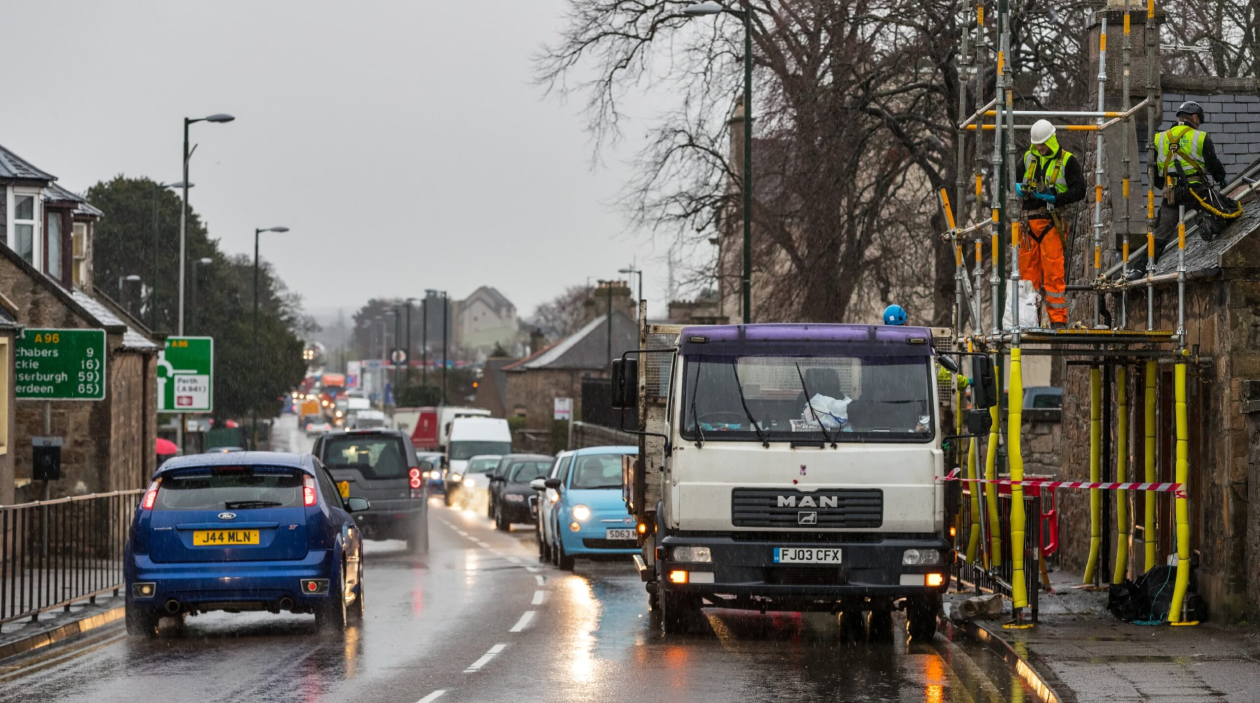 Crash at Elgin roundabout blocks A96