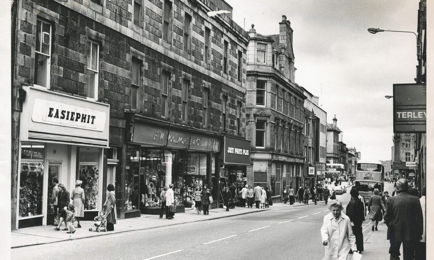 Lost streets, school sports and Stoneywood Mill: Photos of June days in  Aberdeen over the years