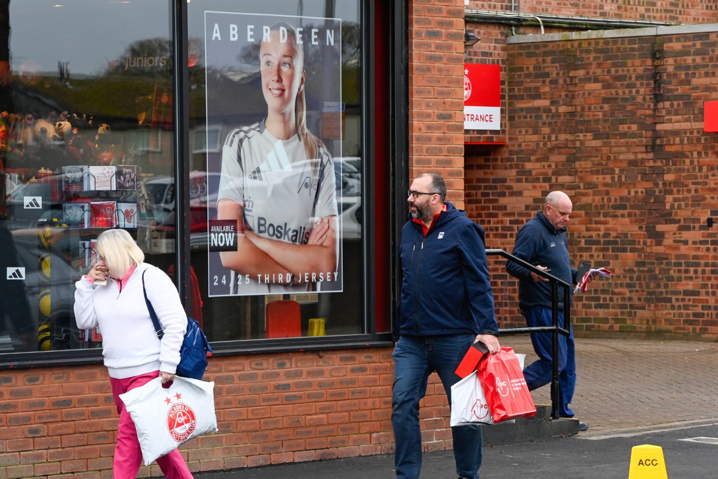 Aberdeen FC fans queue out the door for ‘exclusive’ Adidas collaboration