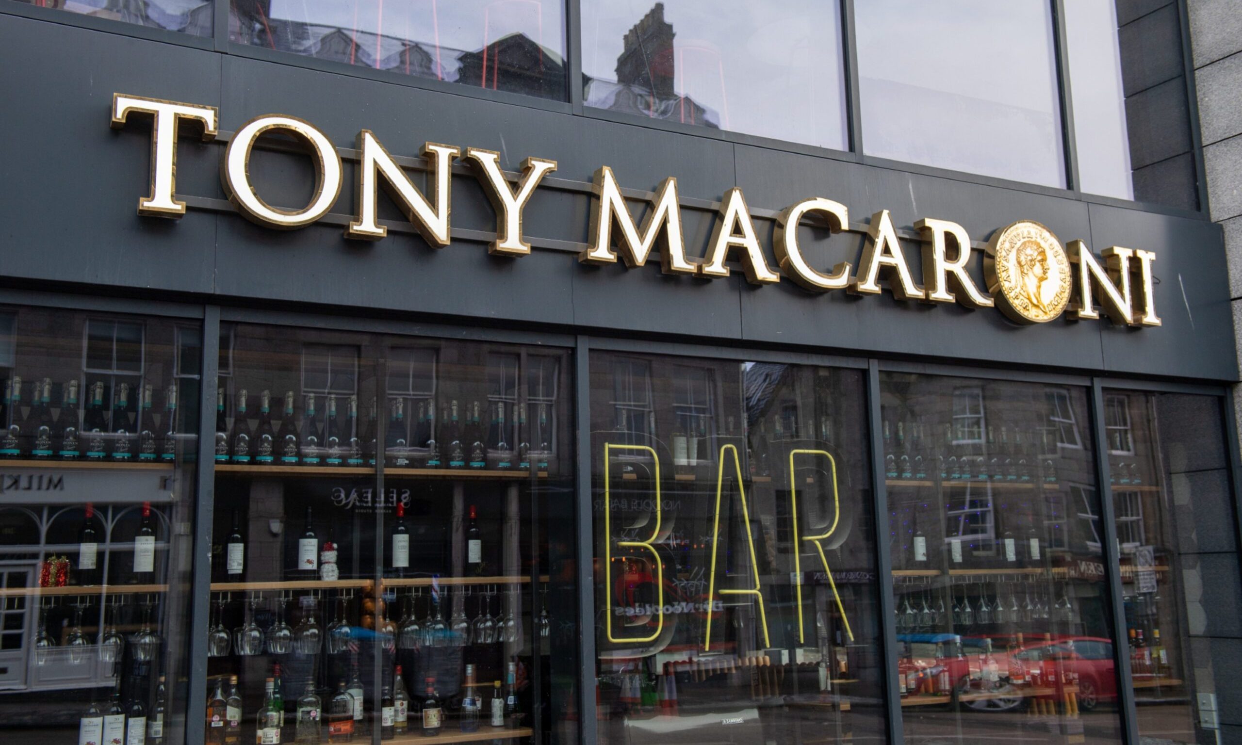 Tony Macaroni Aberdeen bars door and closes after rent row