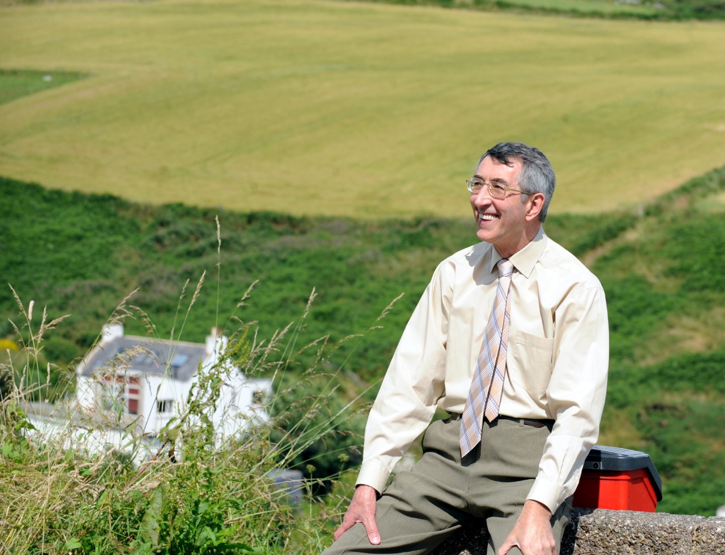 Tributes paid to Aberdeenshire councillor Carl Nelson MBE