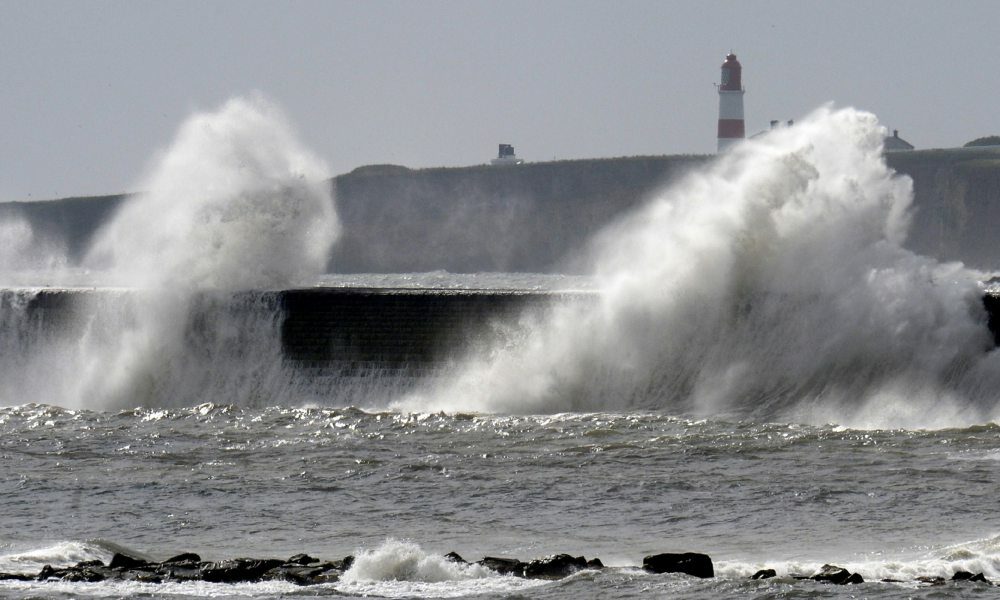 storm arwen met office issues danger to life warning for high winds